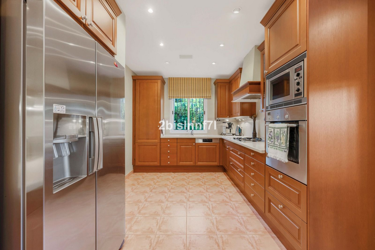 Huis te koop in Elviria | 4 slaapkamers H5220157