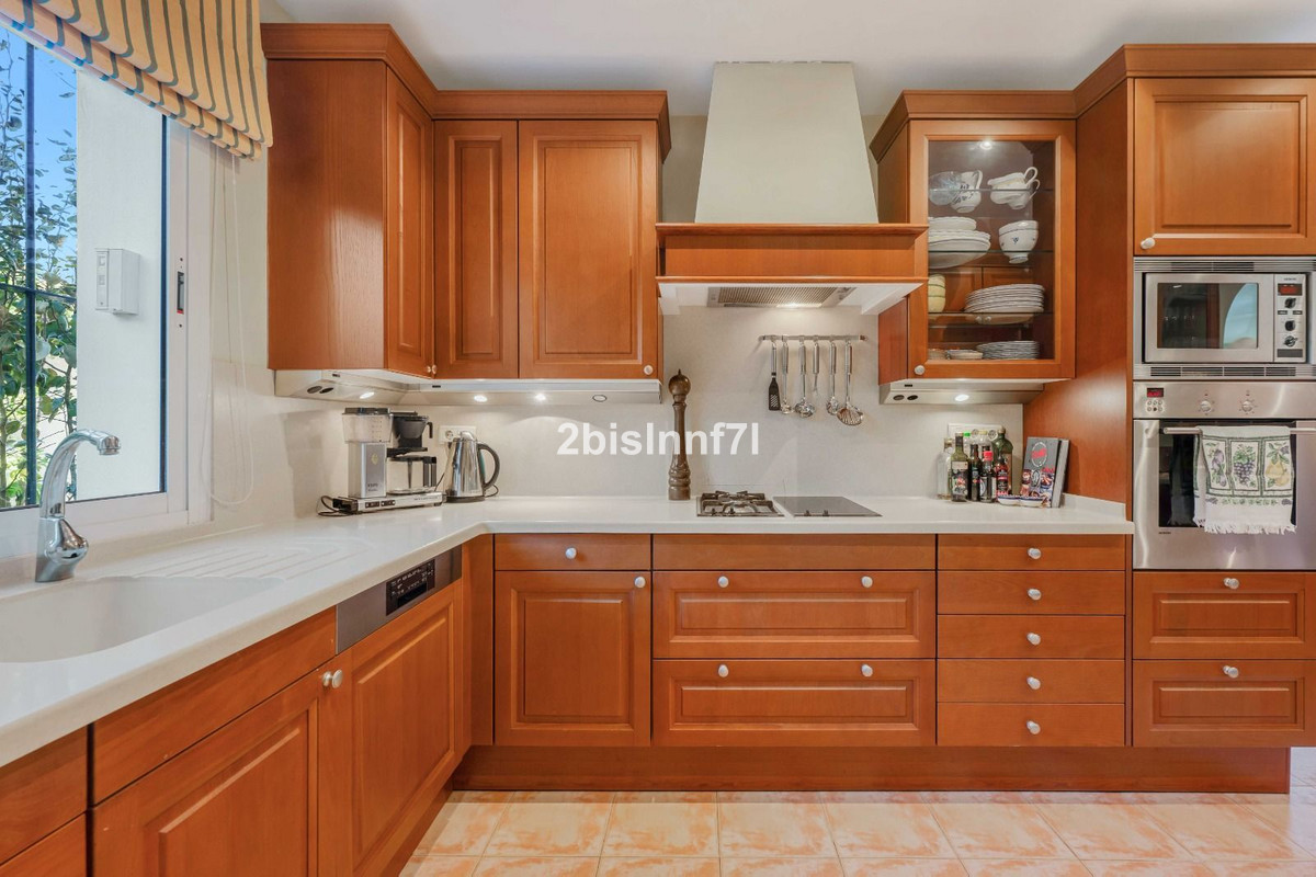 Huis te koop in Elviria | 4 slaapkamers H5220157