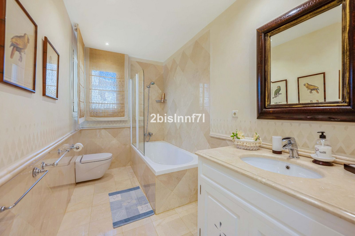 Huis te koop in Elviria | 4 slaapkamers H5220157