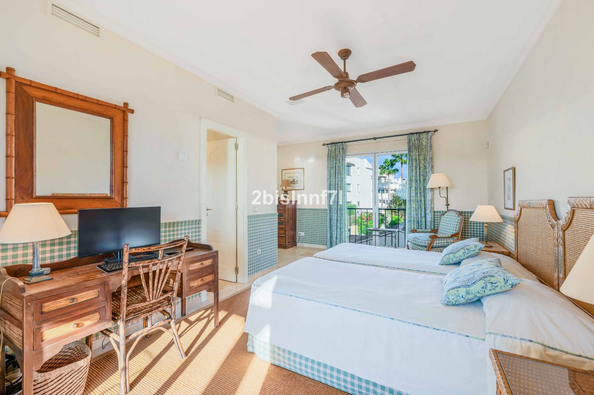 Huis te koop in Elviria | 4 slaapkamers H5220157
