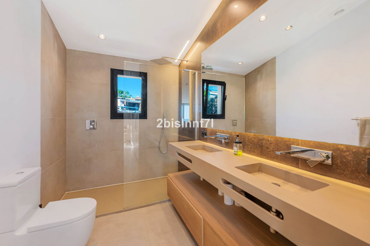 Huis te koop in Elviria | 4 slaapkamers H5227732