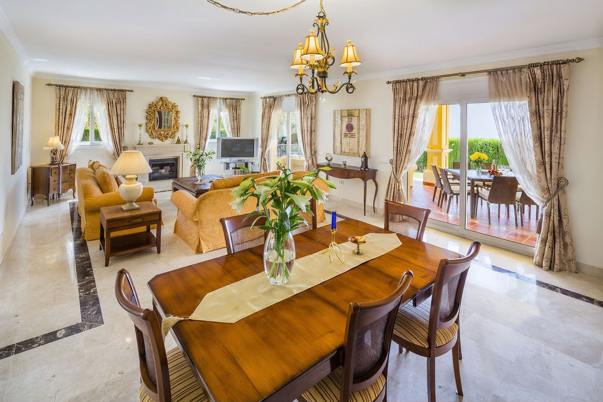 Huis te koop in Elviria | 4 slaapkamers H5251219