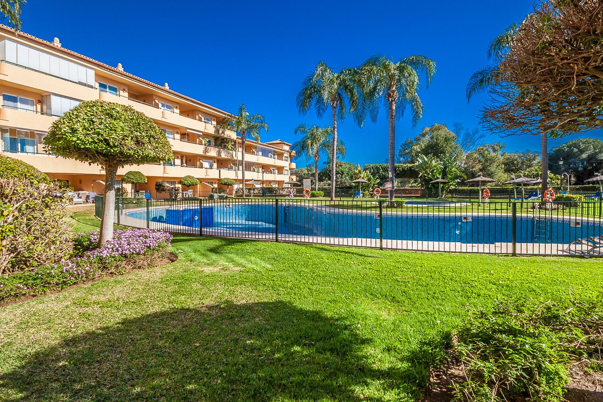 Appartement te koop in Elviria | 2 slaapkamers H5308675