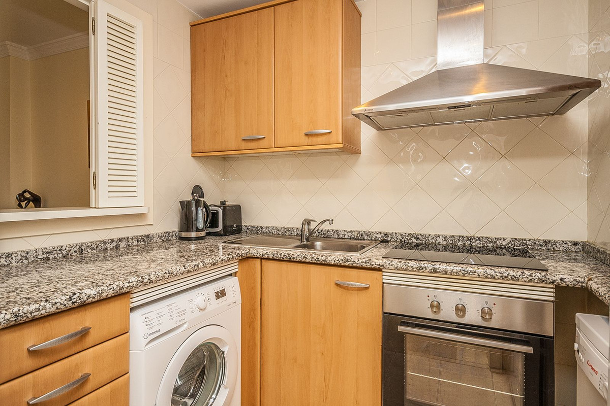 Appartement te koop in Elviria | 2 slaapkamers H5308675