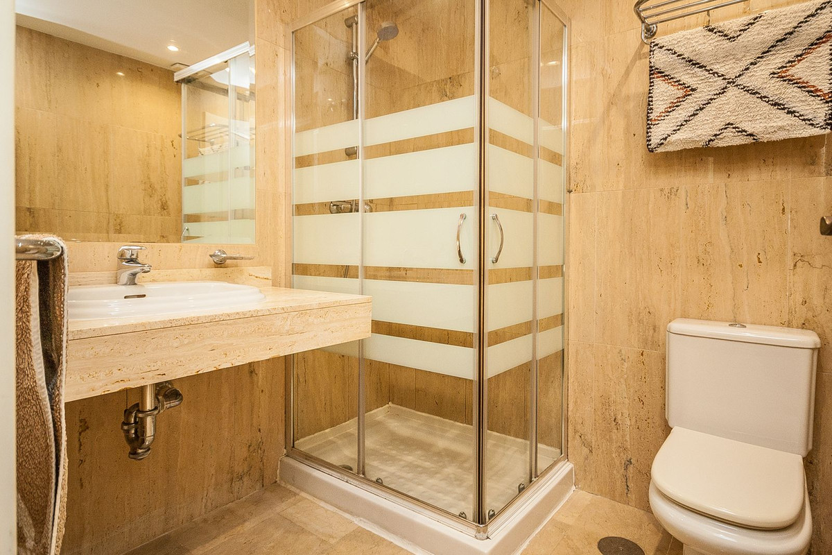 Appartement te koop in Elviria | 2 slaapkamers H5308675