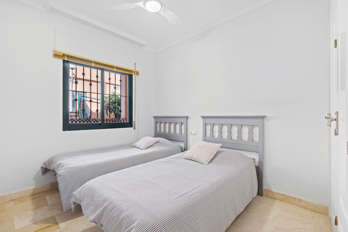 Appartement te koop in Elviria | 2 slaapkamers H5311822