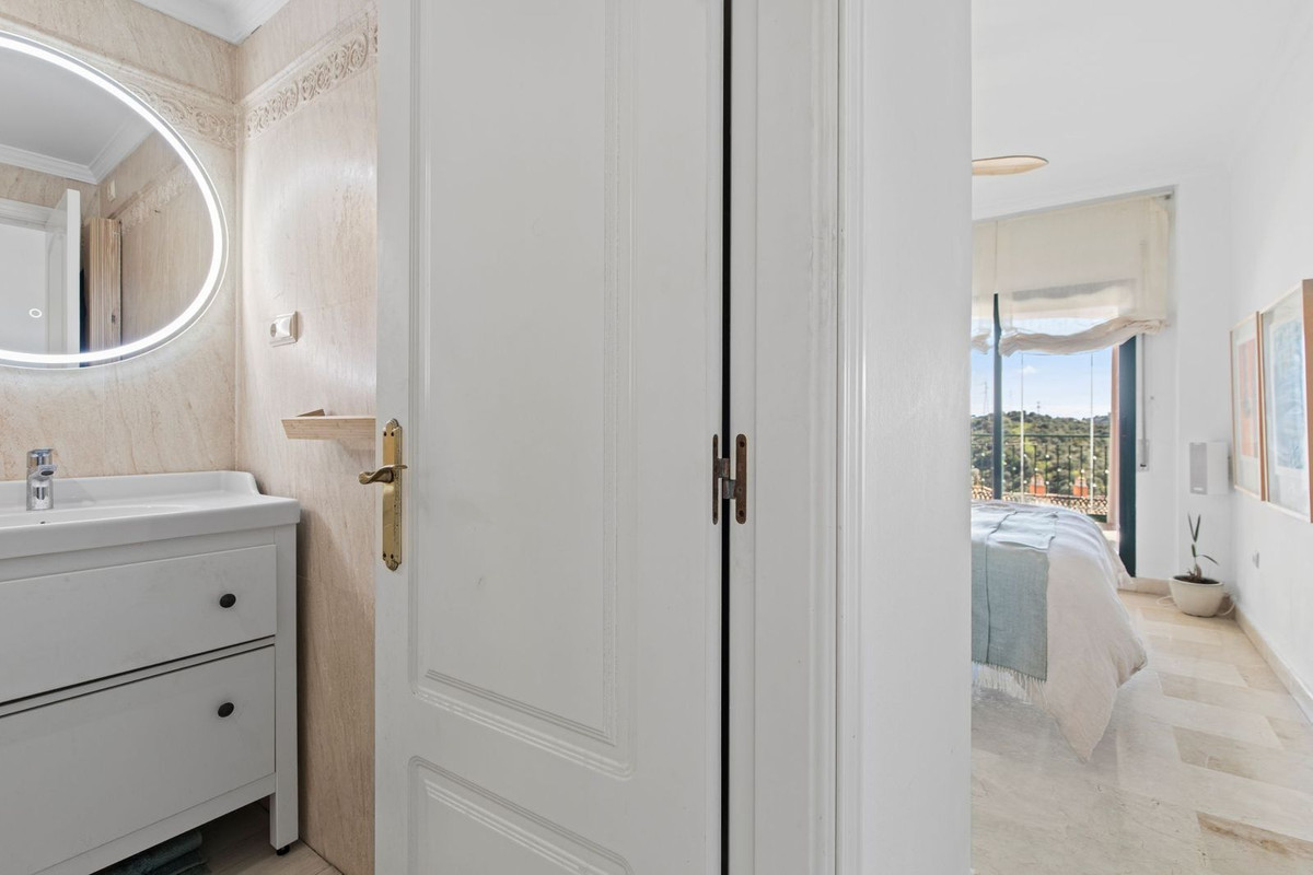 Appartement te koop in Elviria | 2 slaapkamers H5311822