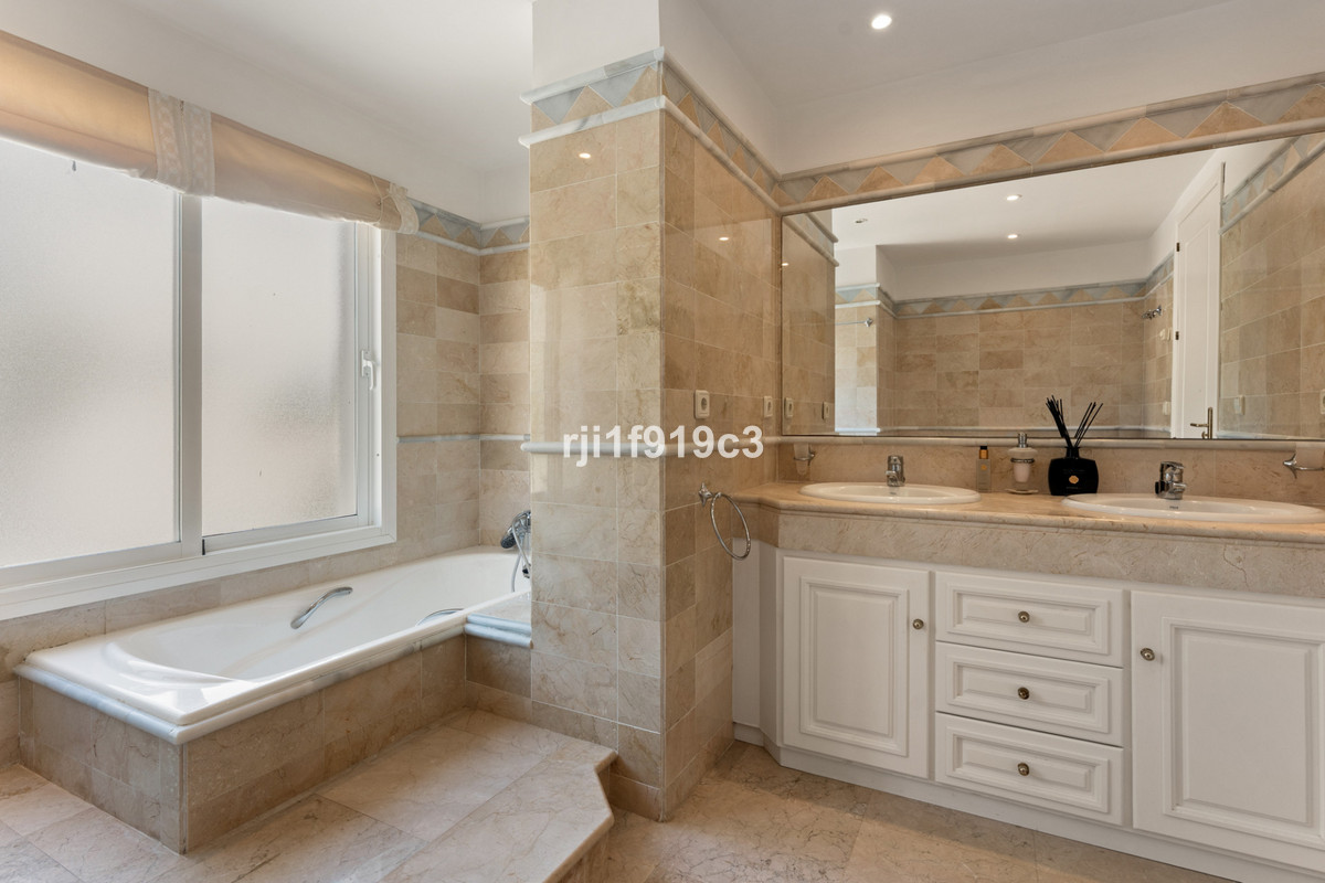 Huis te koop in Elviria | 3 slaapkamers H5321299