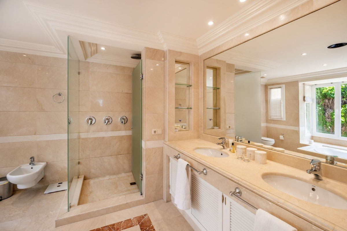 Huis te koop in Elviria | 7 slaapkamers H5339131