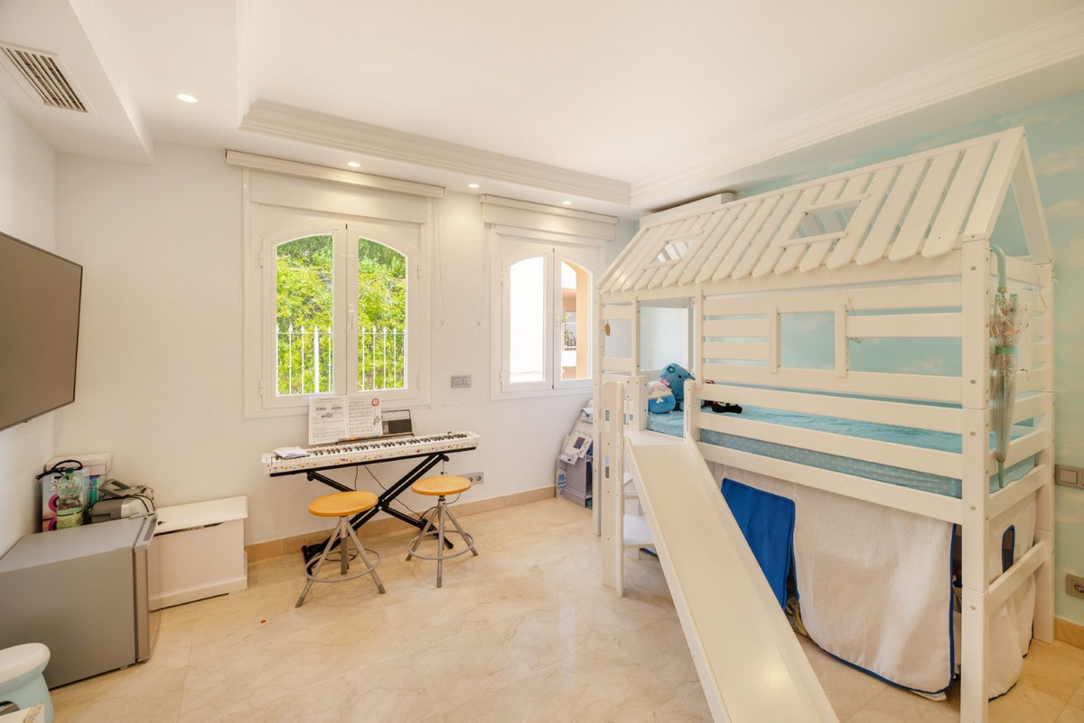 Huis te koop in Elviria | 7 slaapkamers H5339131