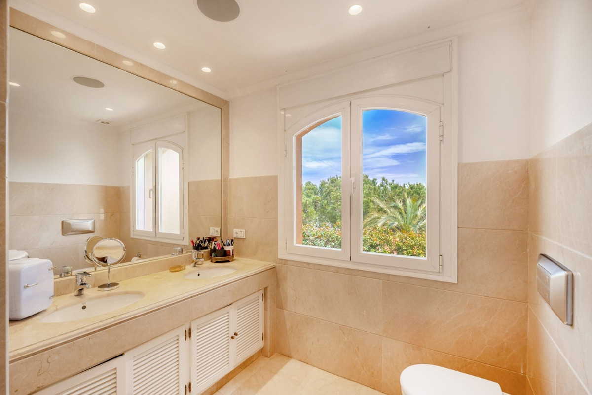 Huis te koop in Elviria | 7 slaapkamers H5339131