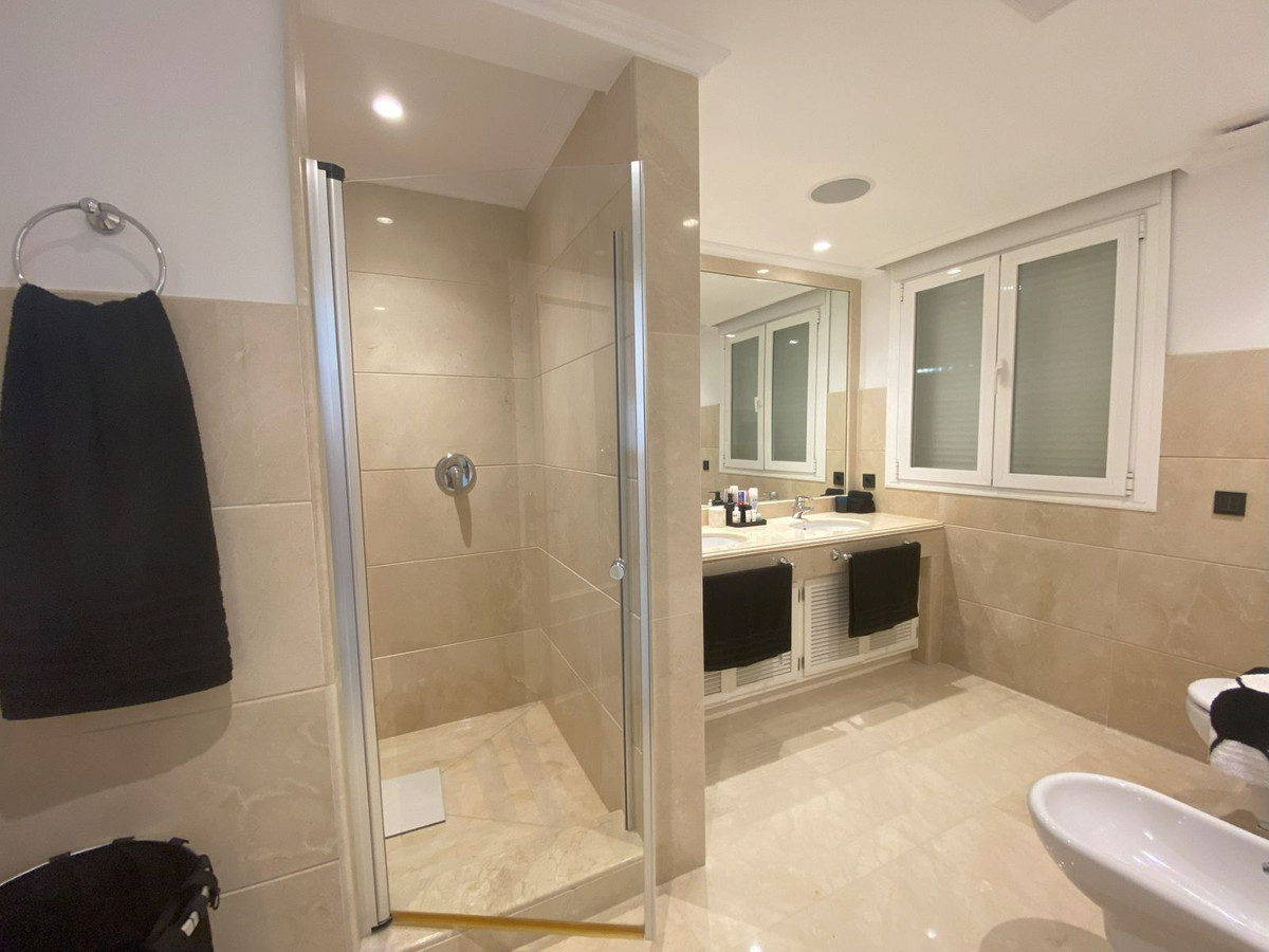 Huis te koop in Elviria | 7 slaapkamers H5339131