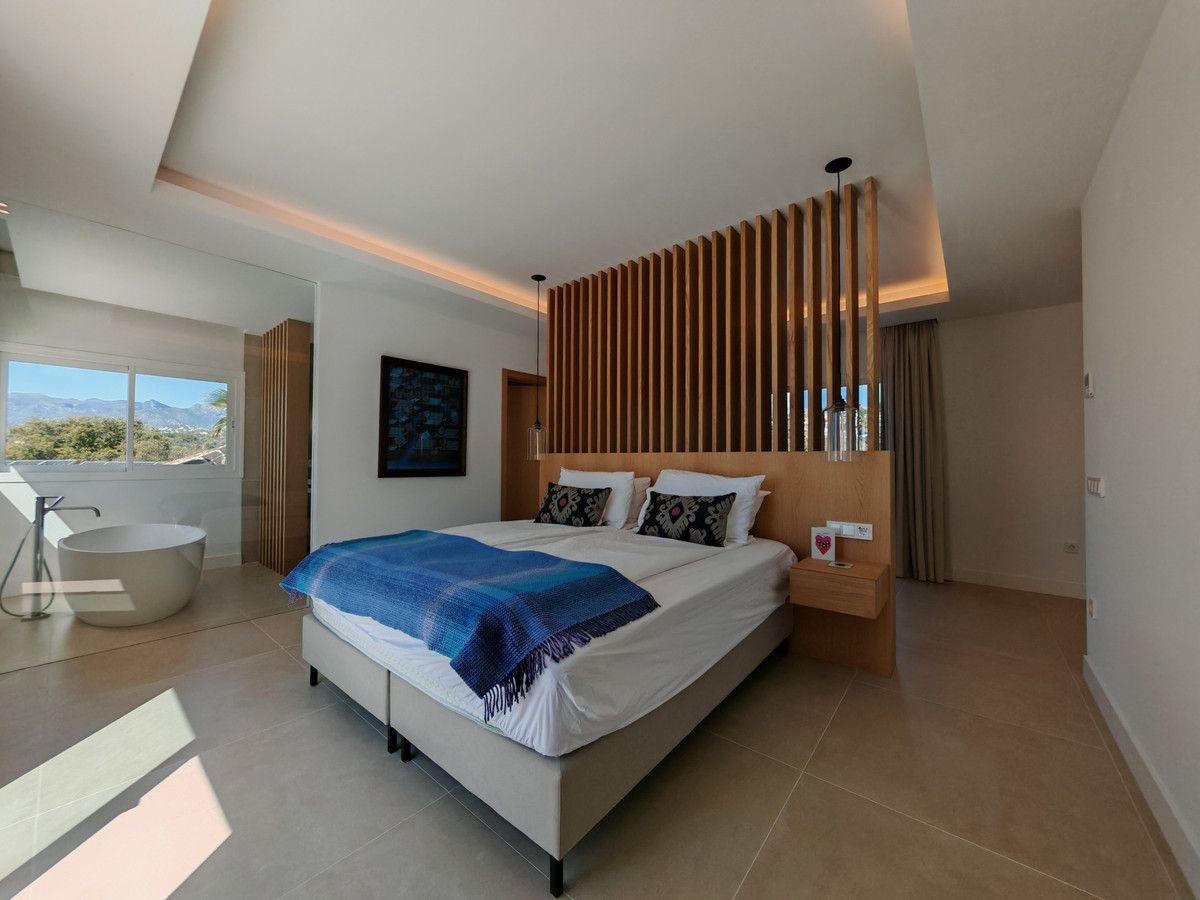 Huis te koop in Elviria | 4 slaapkamers H5349502