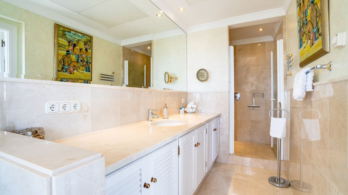 Huis te koop in Elviria | 5 slaapkamers H5360425