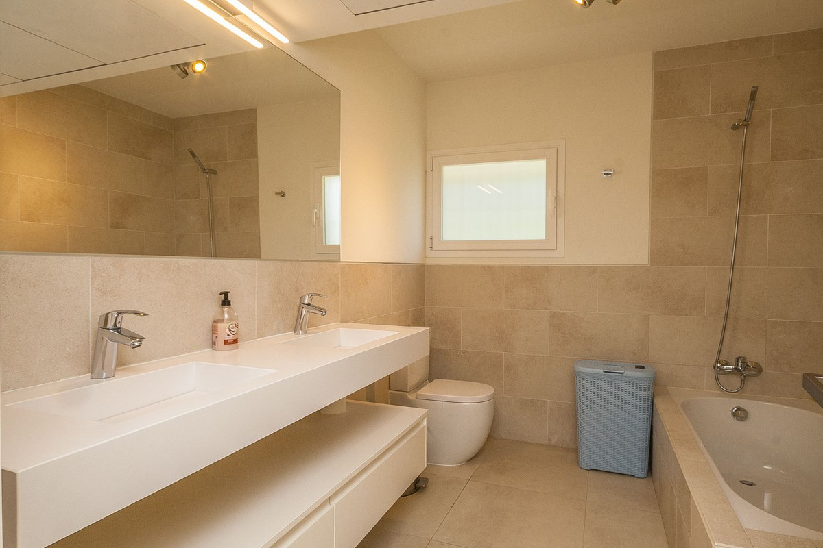 Huis te koop in Elviria | 5 slaapkamers H5381857