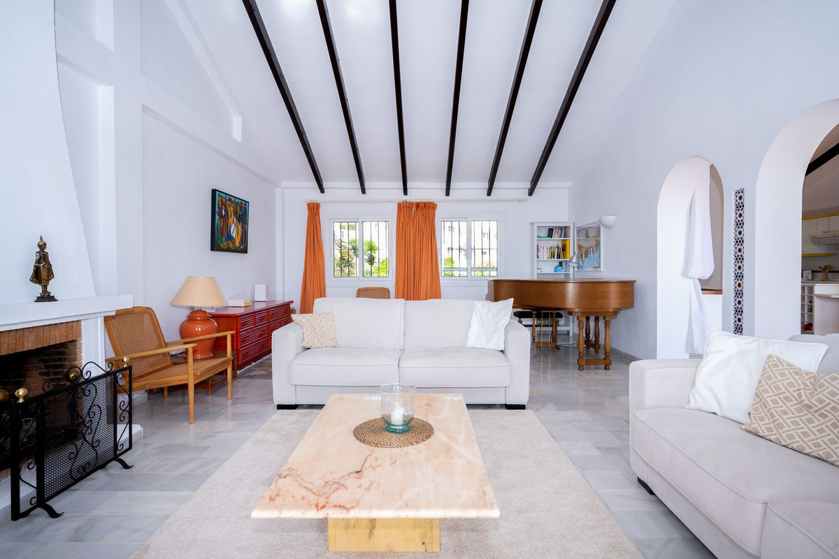 Huis te koop in Elviria | 4 slaapkamers H5383630