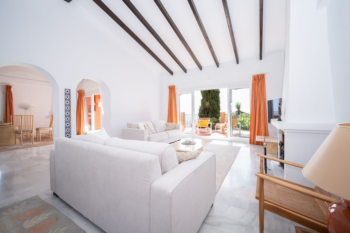 Huis te koop in Elviria | 4 slaapkamers H5383630