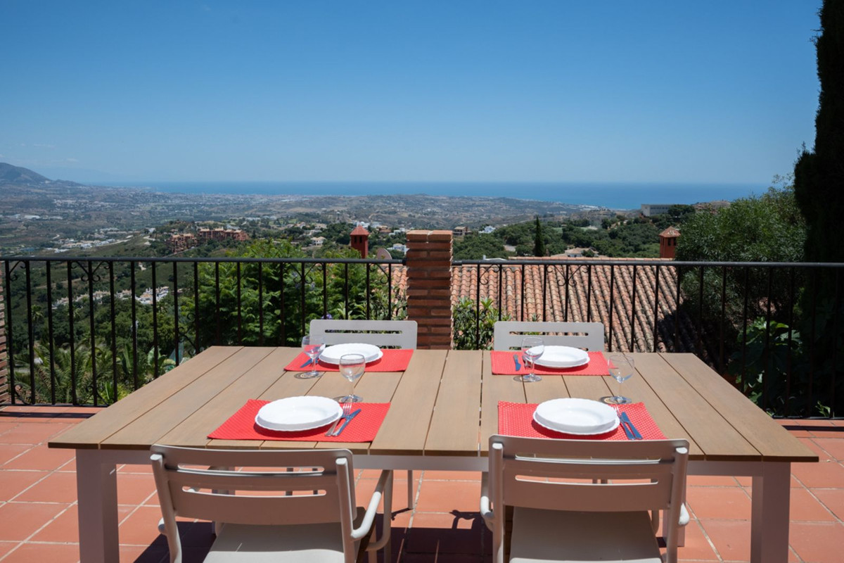 Huis te koop in Elviria | 4 slaapkamers H5383630