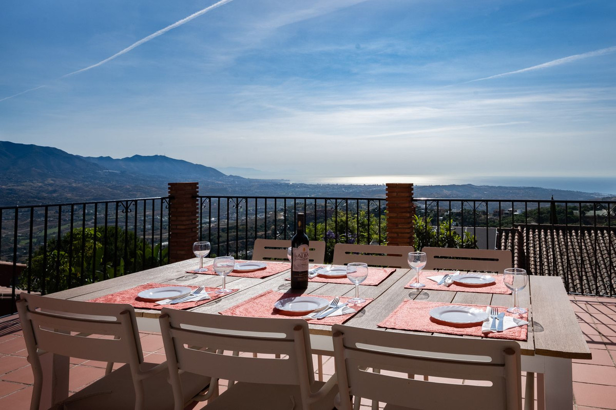 Huis te koop in Elviria | 4 slaapkamers H5383630