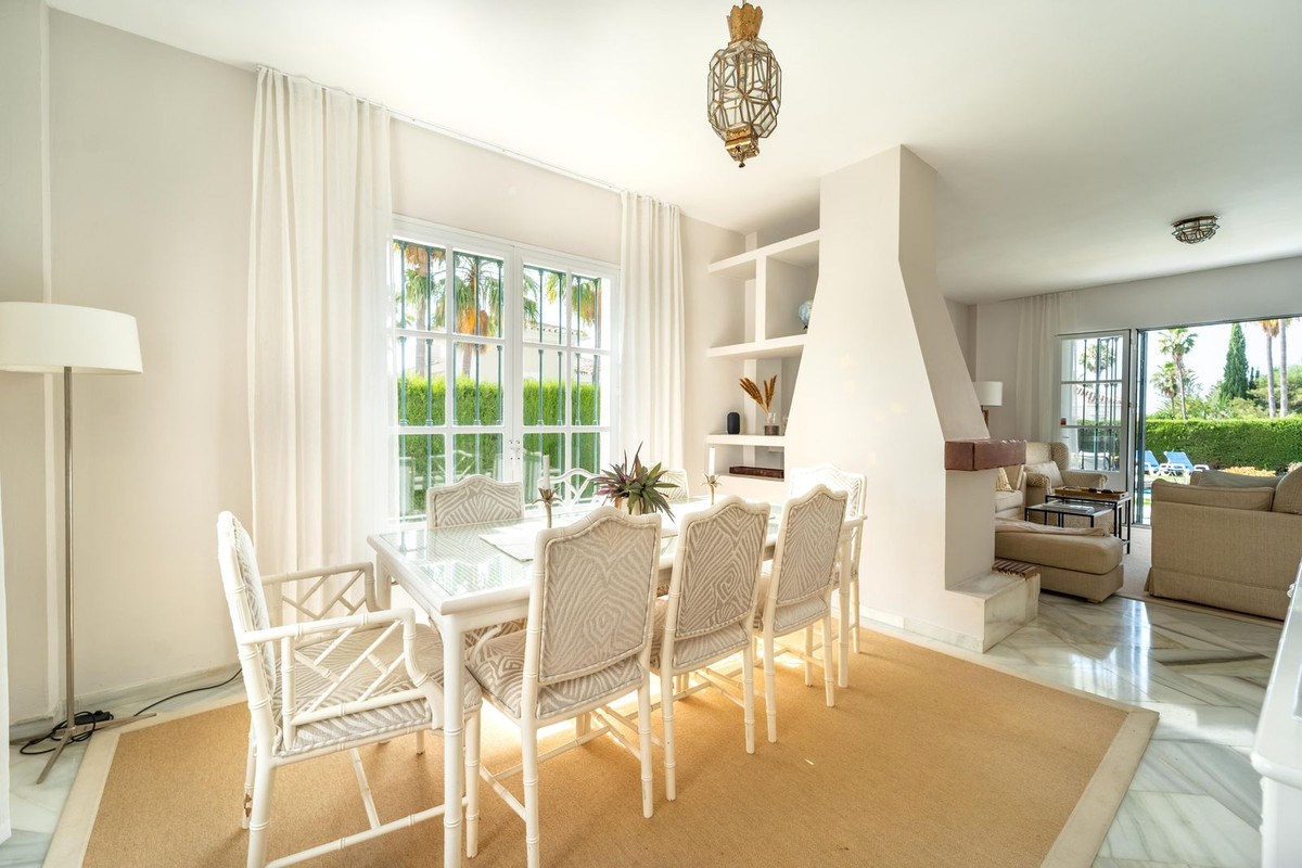 Huis te koop in Elviria | 4 slaapkamers H5418922