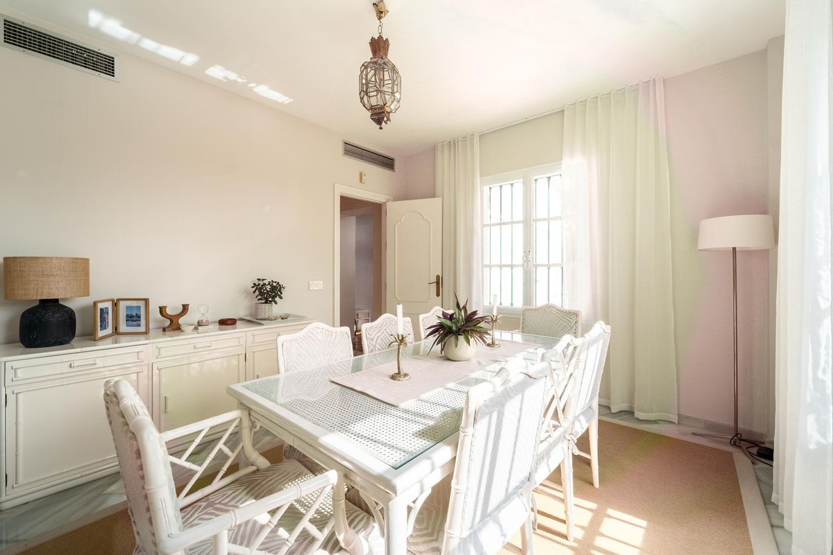 Huis te koop in Elviria | 4 slaapkamers H5418922