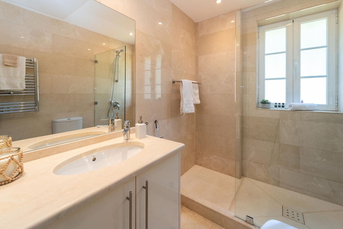 Huis te koop in Elviria | 4 slaapkamers H5418922