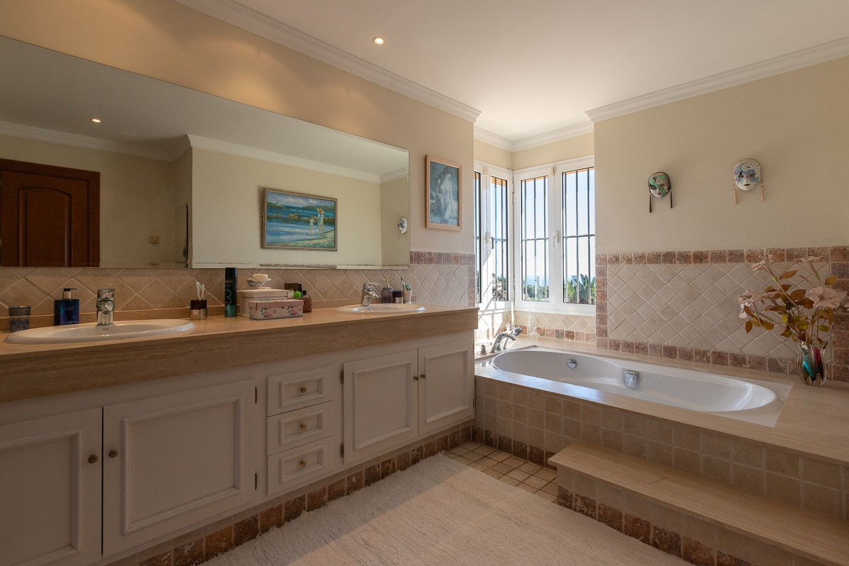 Huis te koop in Elviria | 5 slaapkamers H5450344