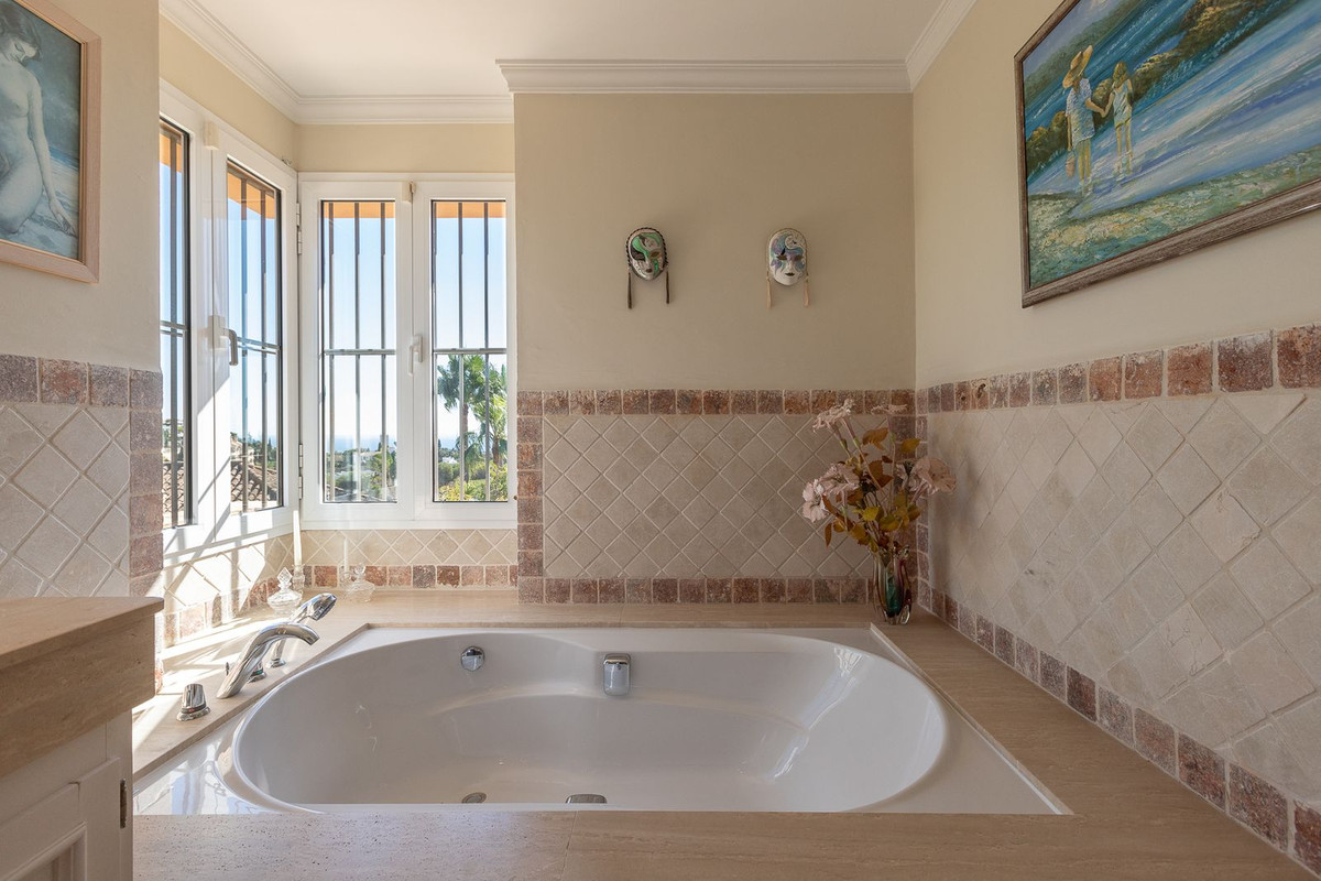 Huis te koop in Elviria | 5 slaapkamers H5450344