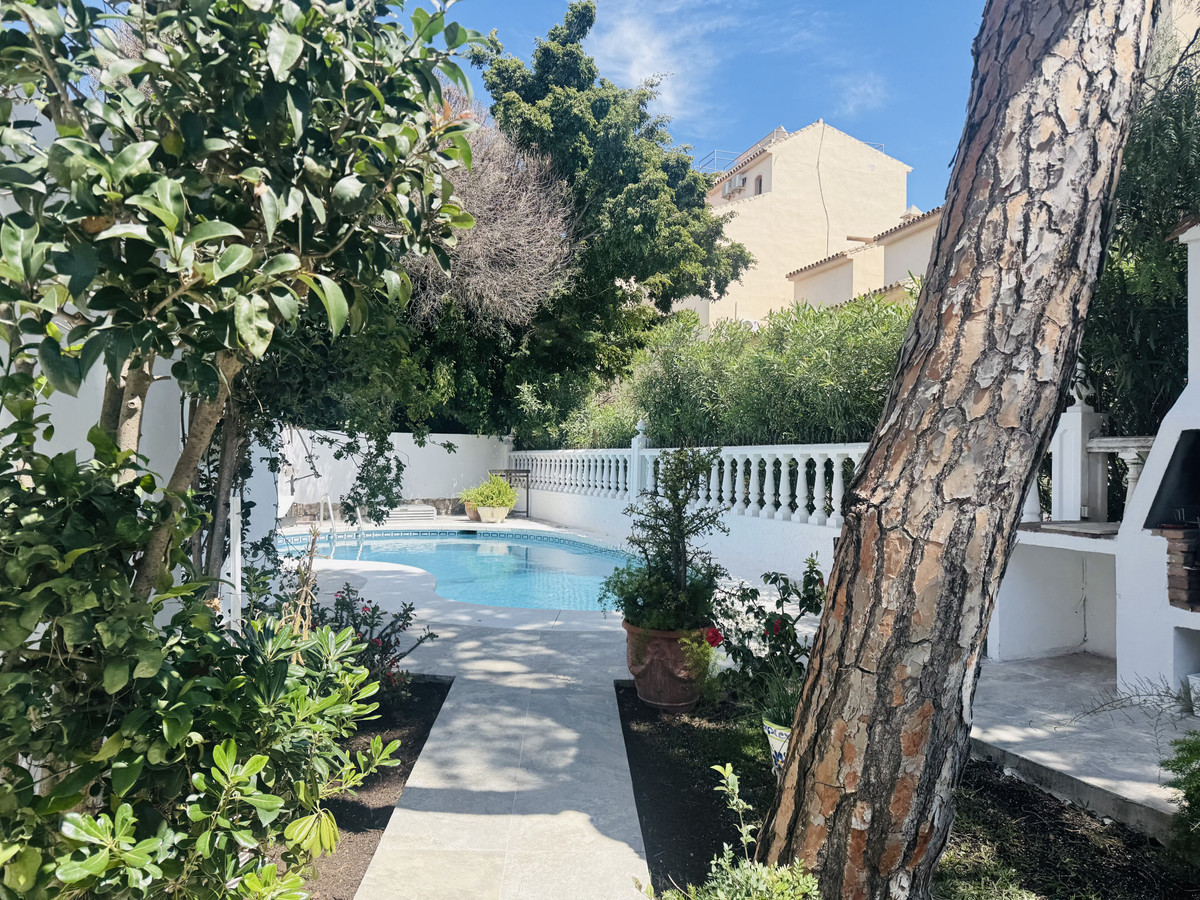 Huis te koop in Elviria | 4 slaapkamers H5457793
