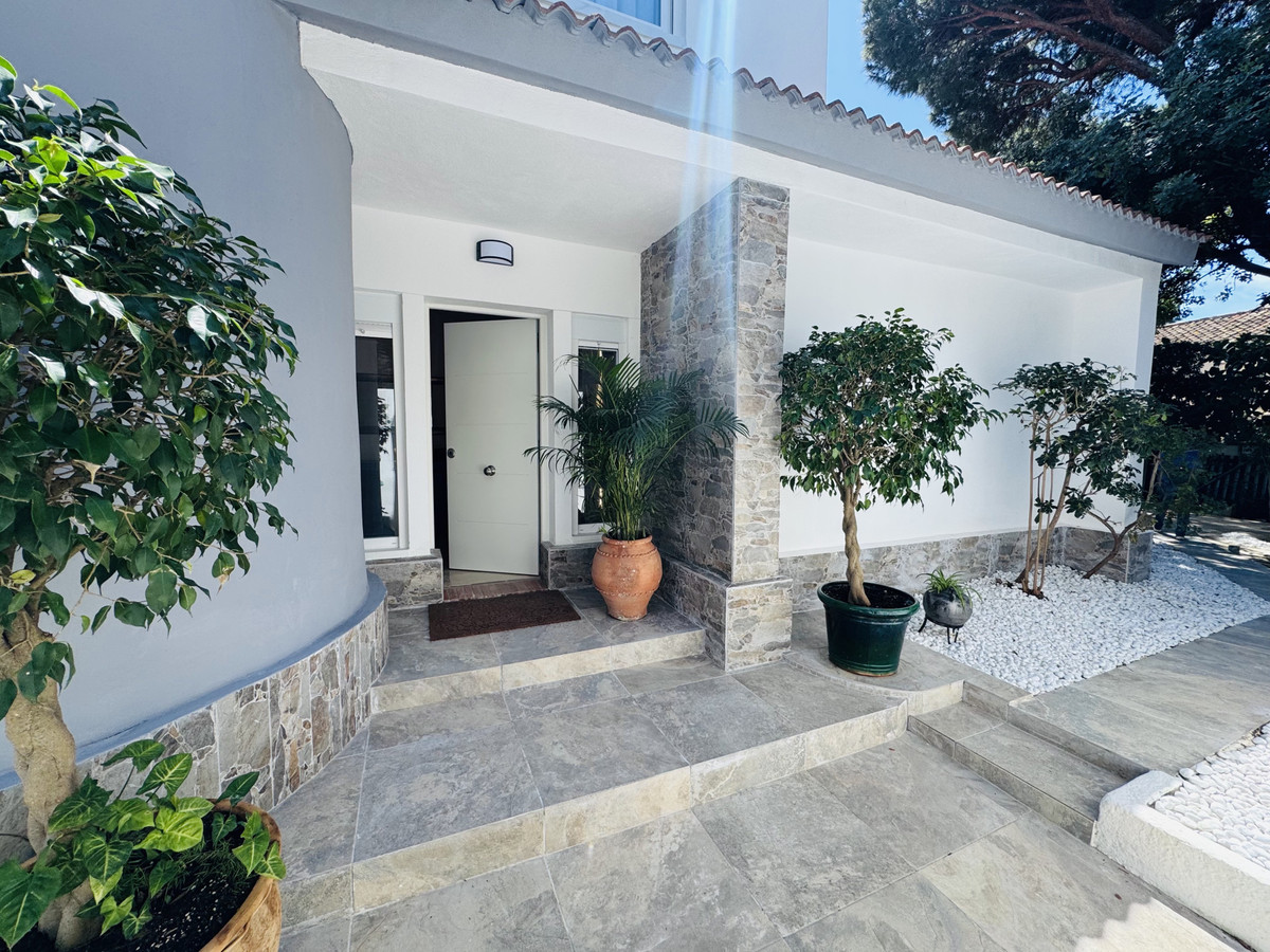 Huis te koop in Elviria | 4 slaapkamers H5457793