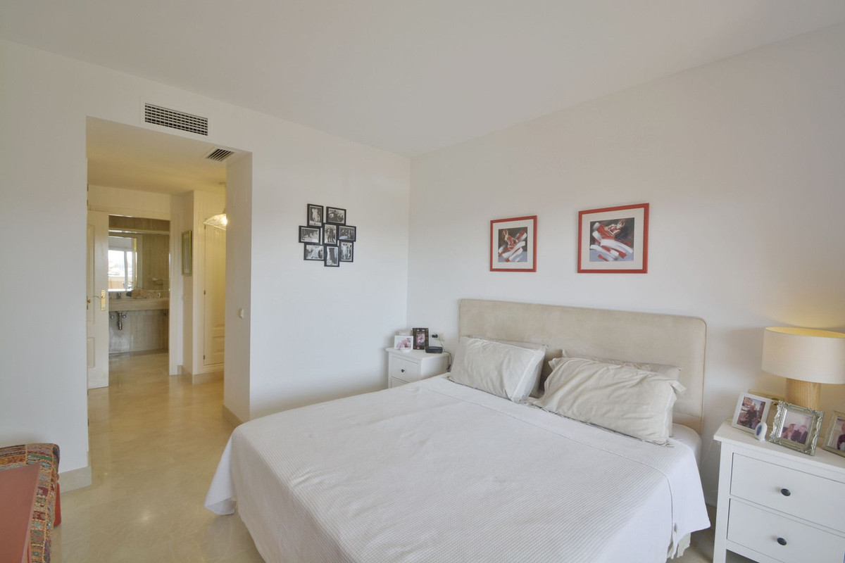 Appartement te koop in Elviria | 2 slaapkamers H5460643
