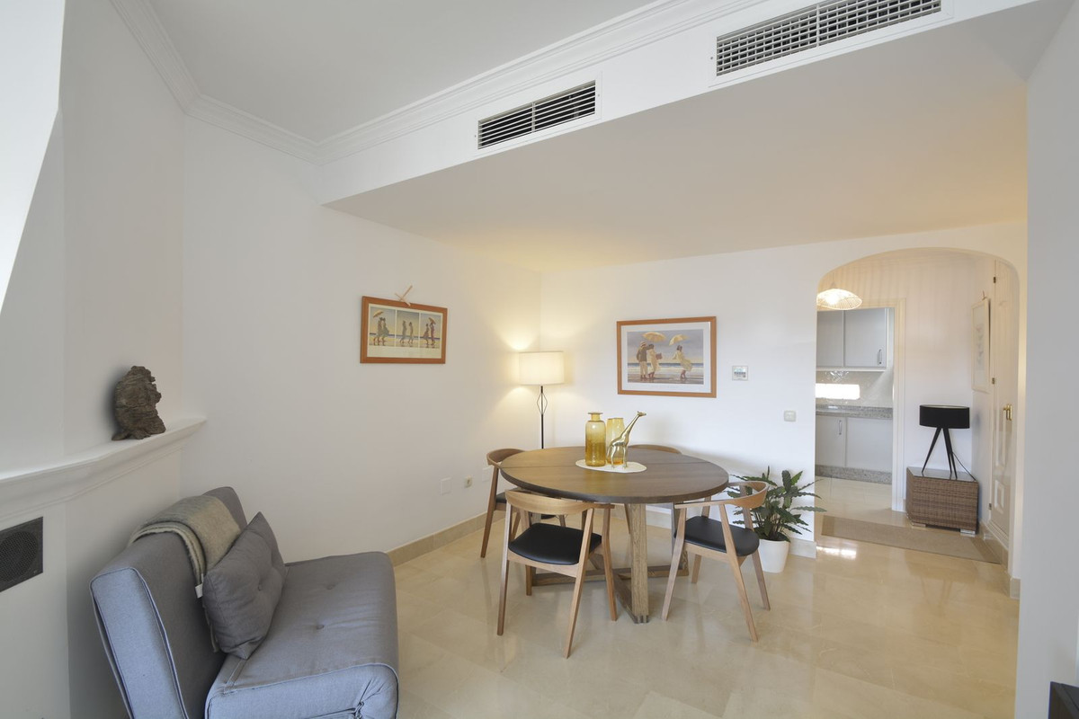 Appartement te koop in Elviria | 2 slaapkamers H5460643