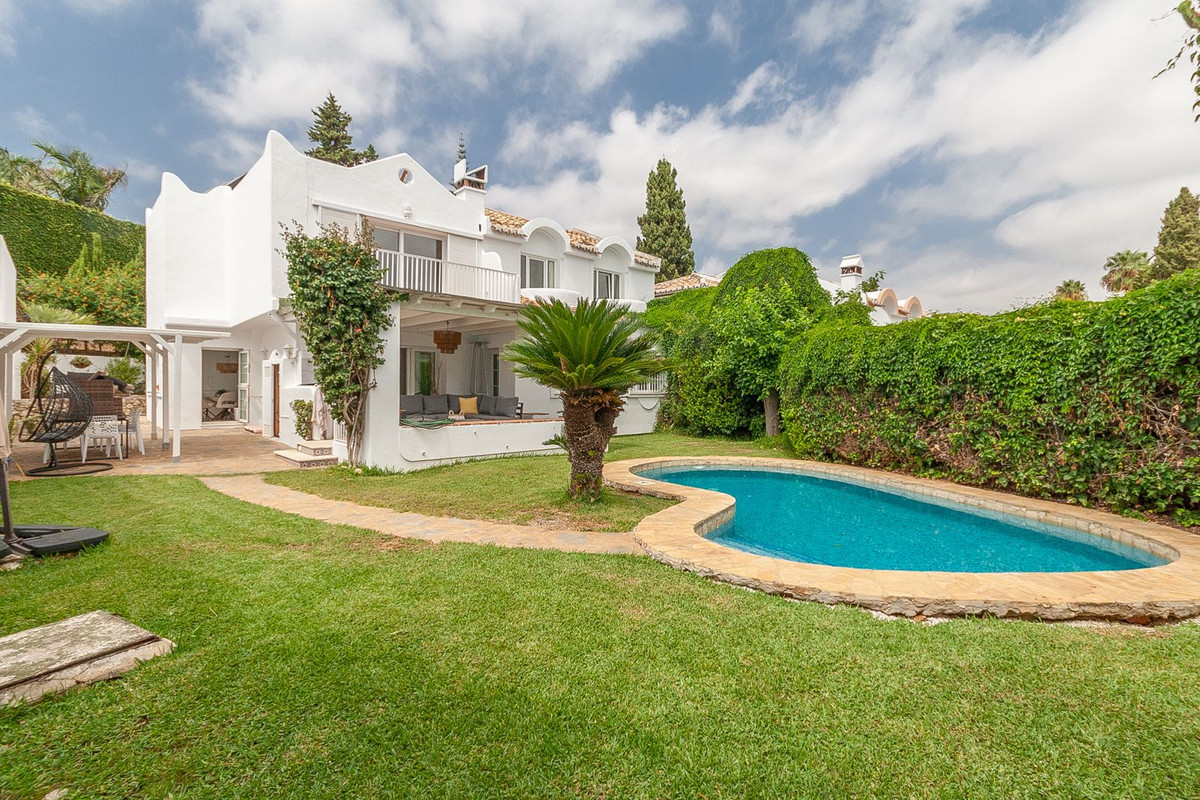 Huis te koop in Elviria | 4 slaapkamers H5463055