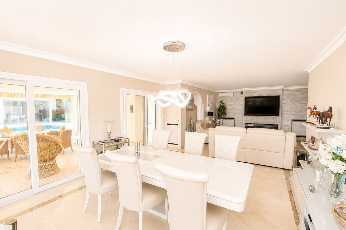Huis te koop in Elviria | 4 slaapkamers H5475772
