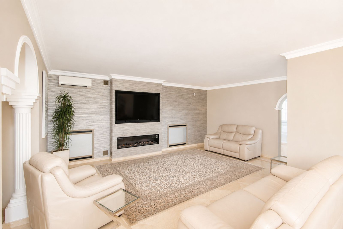 Huis te koop in Elviria | 4 slaapkamers H5475772