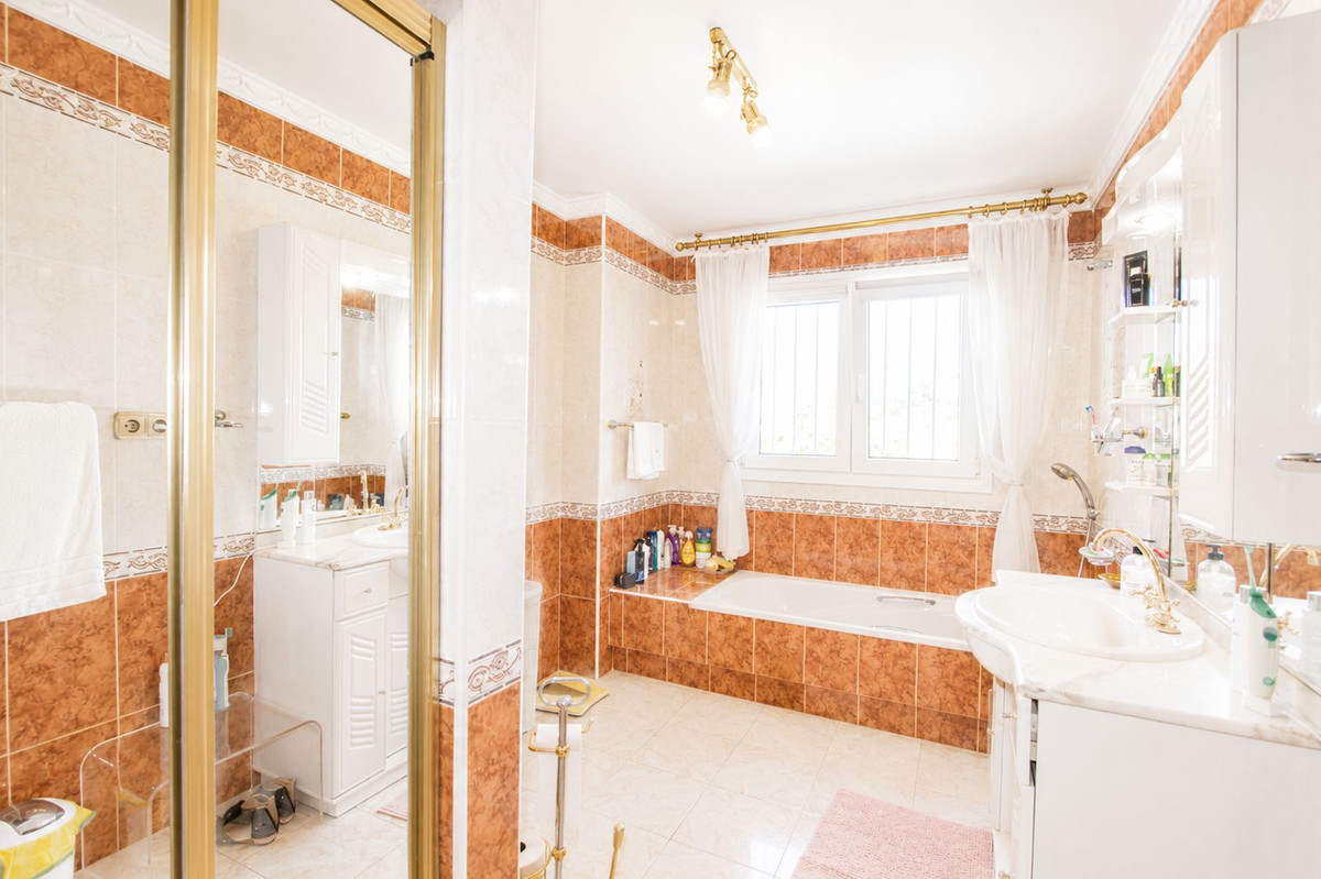 Huis te koop in Elviria | 4 slaapkamers H5475772