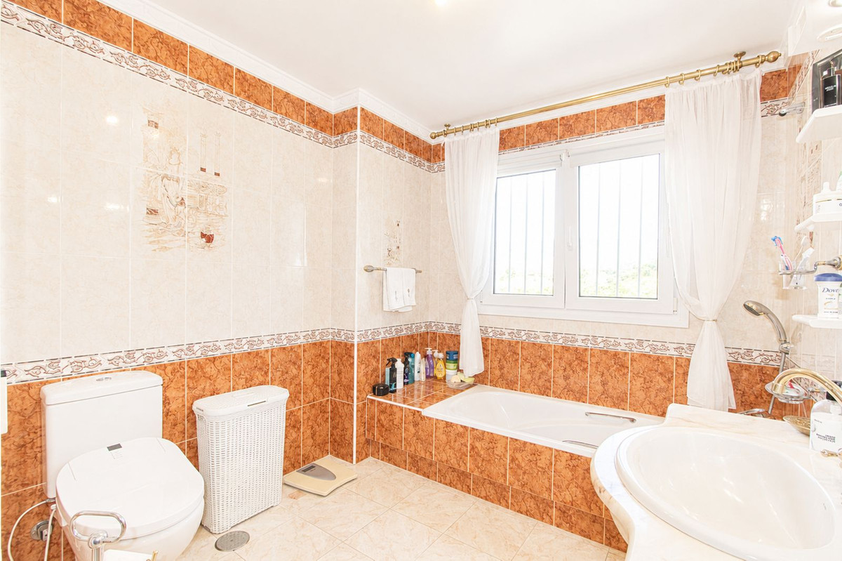 Huis te koop in Elviria | 4 slaapkamers H5475772