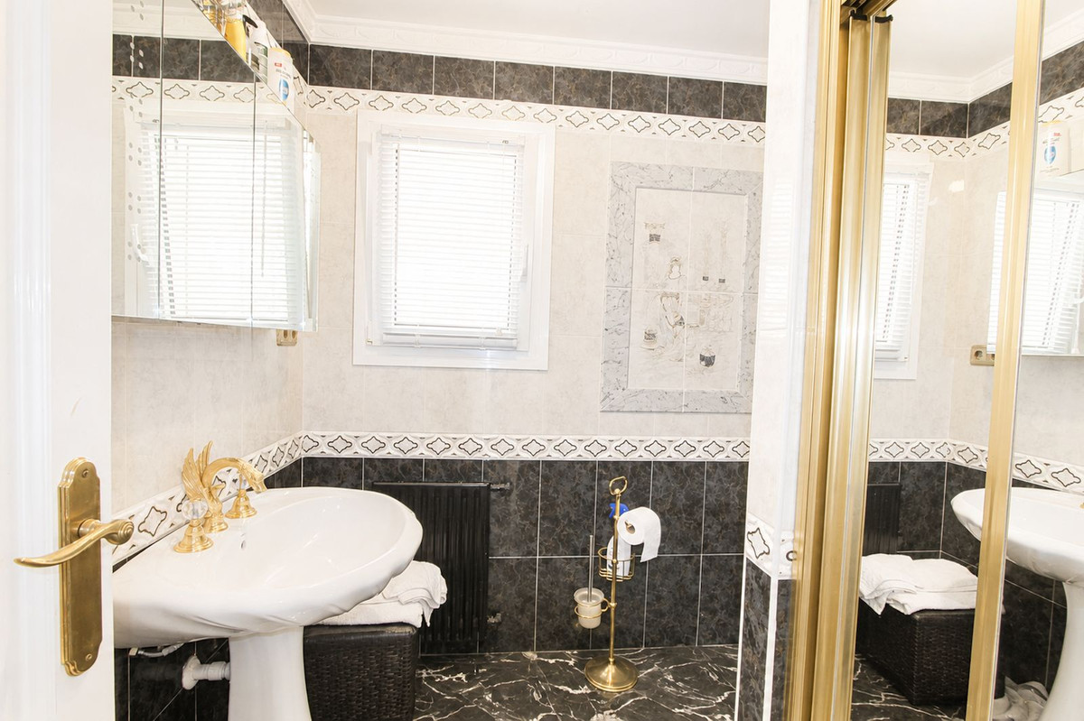 Huis te koop in Elviria | 4 slaapkamers H5475772