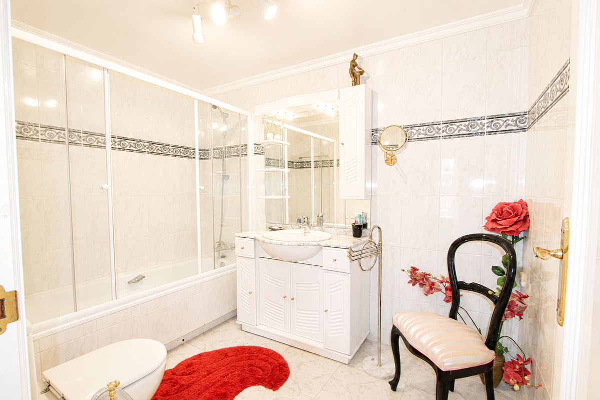 Huis te koop in Elviria | 4 slaapkamers H5475772