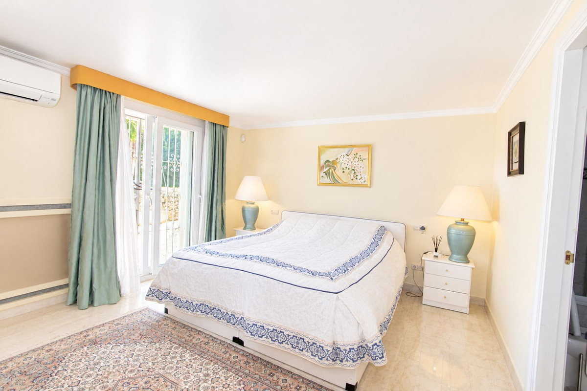 Huis te koop in Elviria | 4 slaapkamers H5475772
