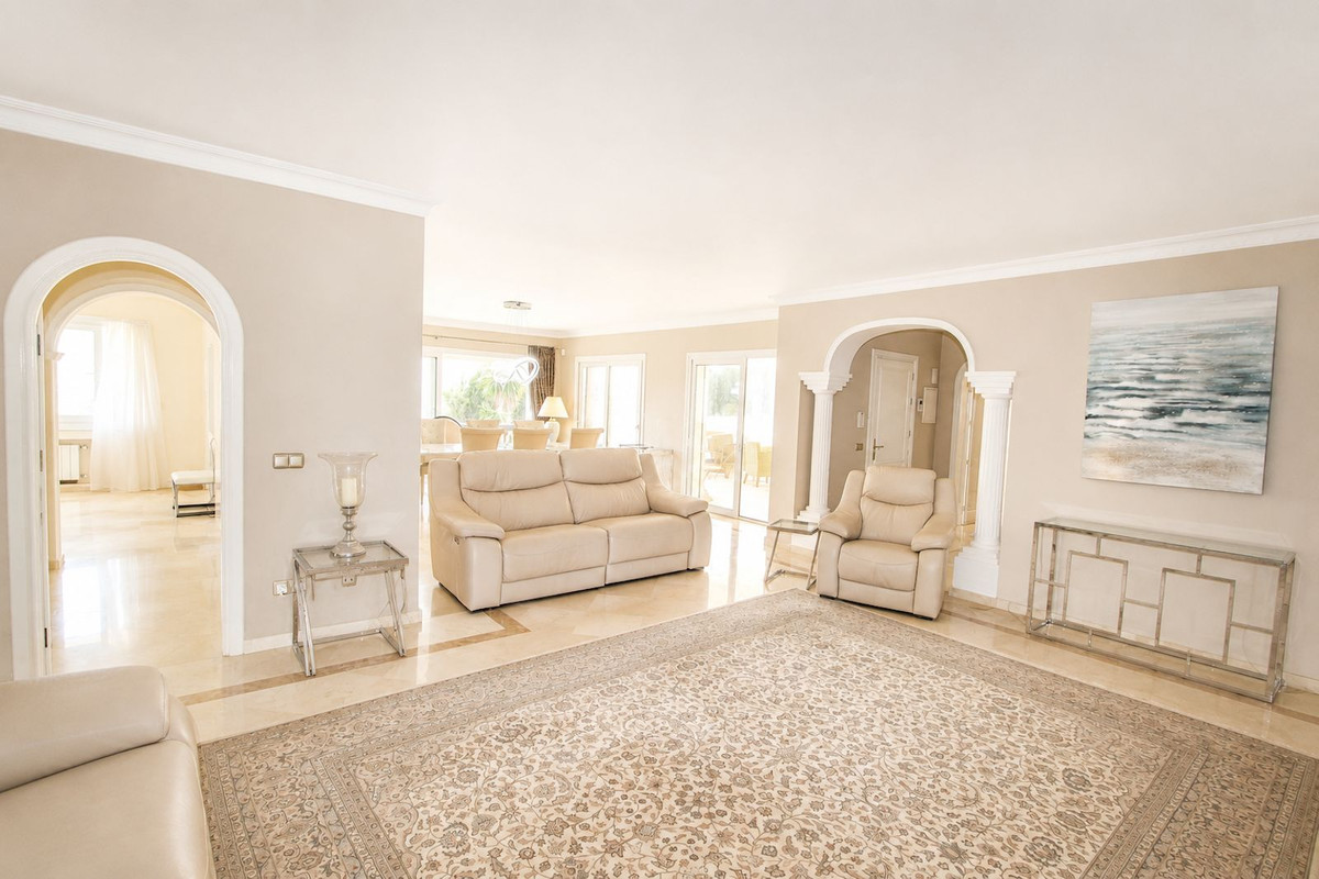 Huis te koop in Elviria | 4 slaapkamers H5475772