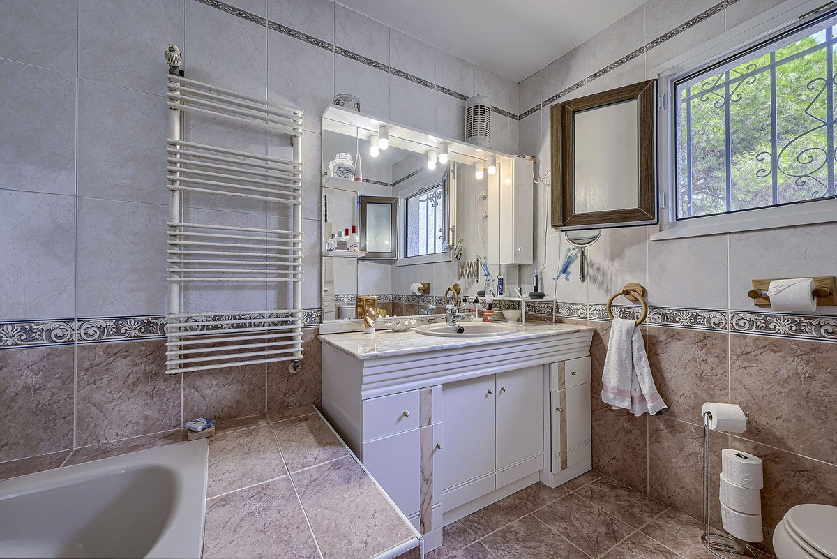 Huis te koop in Elviria | 6 slaapkamers H5520994