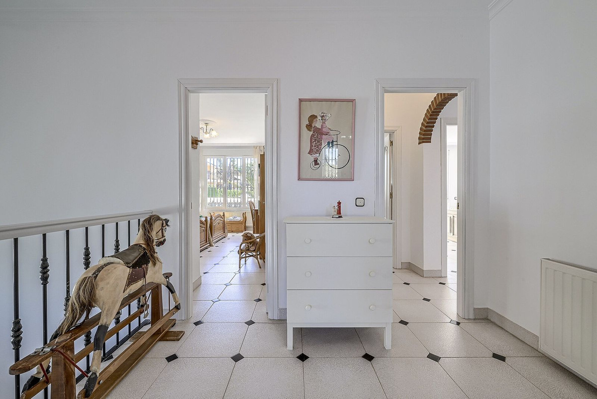 Huis te koop in Elviria | 5 slaapkamers H5524822