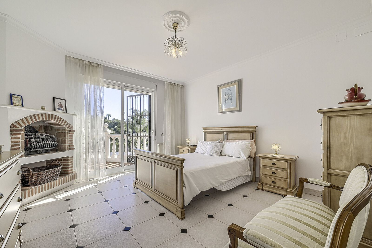 Huis te koop in Elviria | 5 slaapkamers H5524822