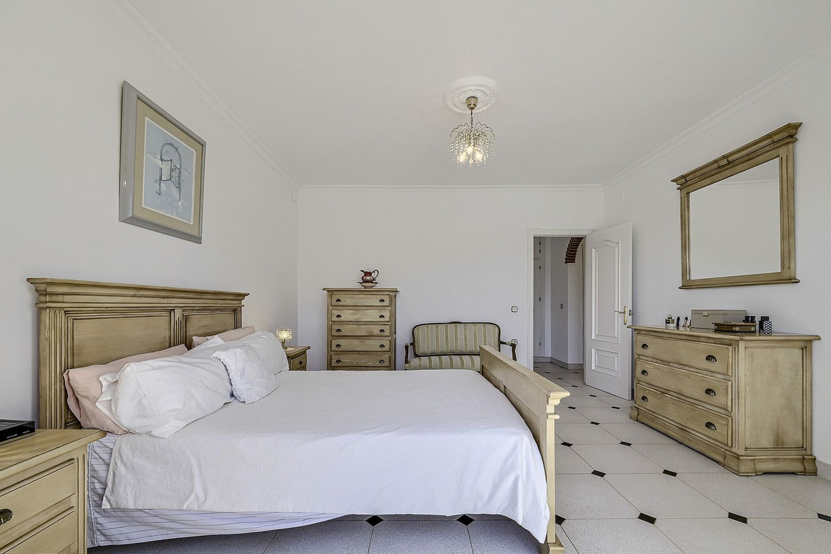 Huis te koop in Elviria | 5 slaapkamers H5524822
