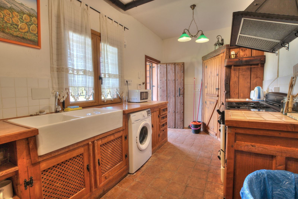 Huis te koop in Entrerrios | 4 slaapkamers H5075572