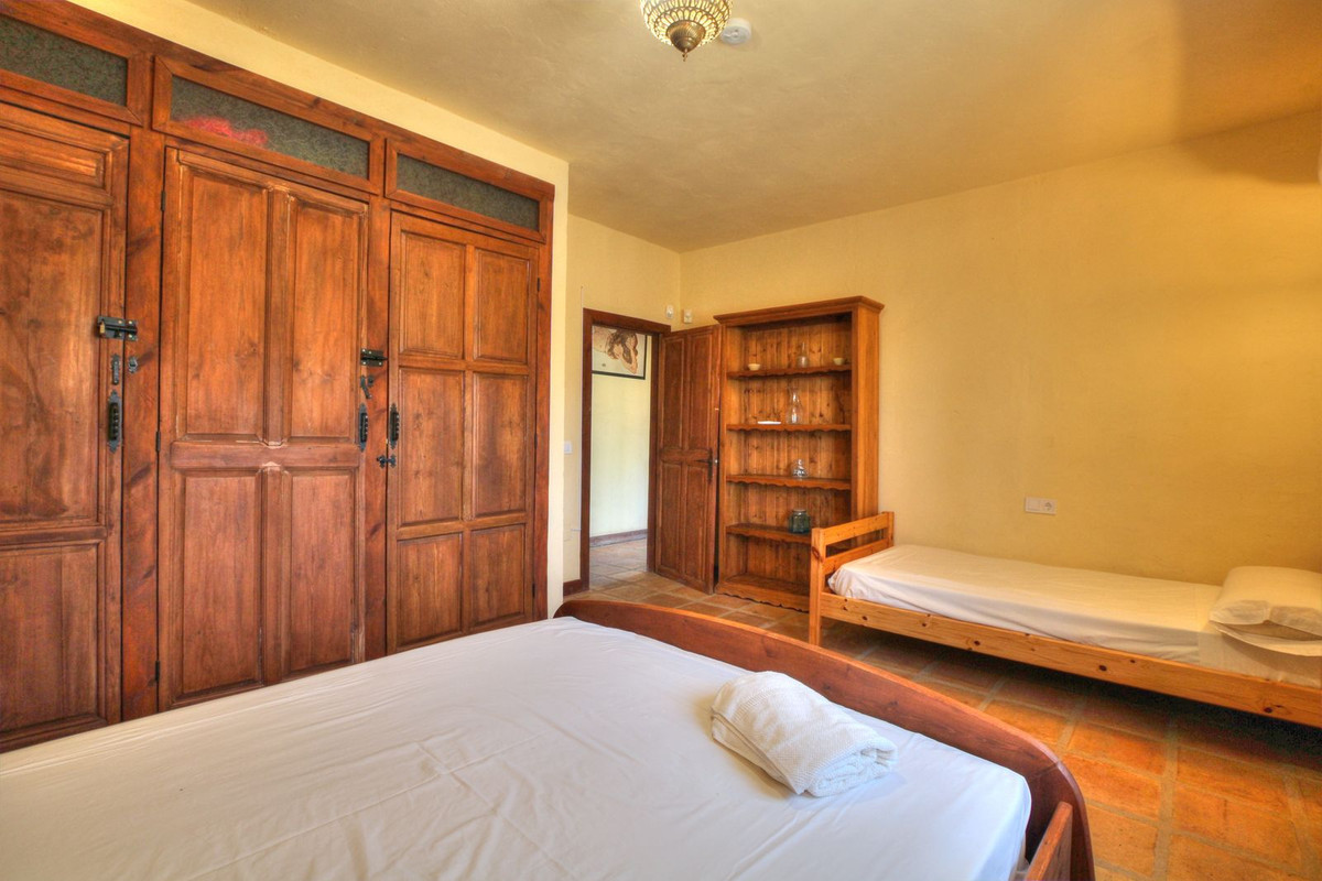 Huis te koop in Entrerrios | 4 slaapkamers H5075572
