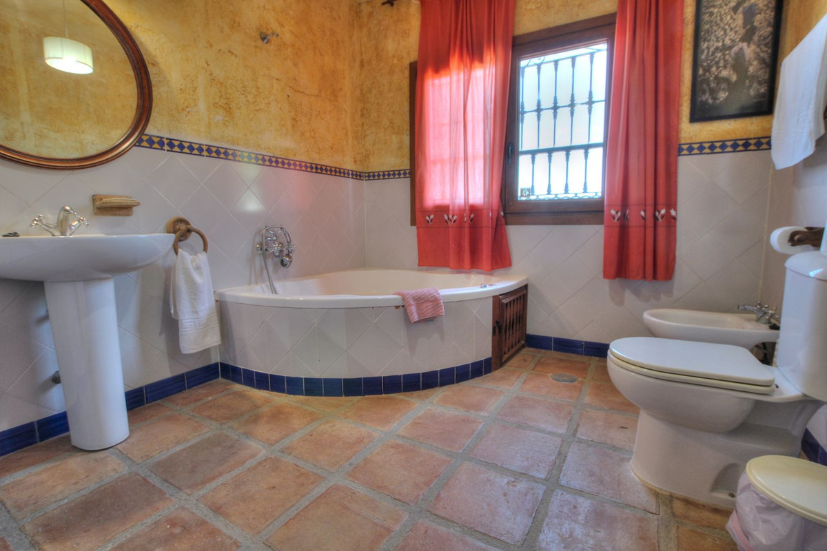 Huis te koop in Entrerrios | 4 slaapkamers H5075572