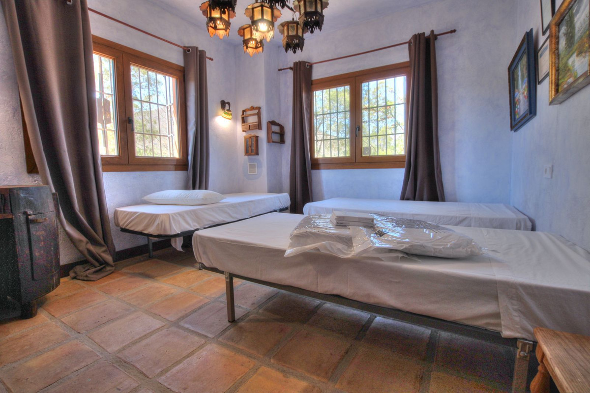Huis te koop in Entrerrios | 4 slaapkamers H5075572