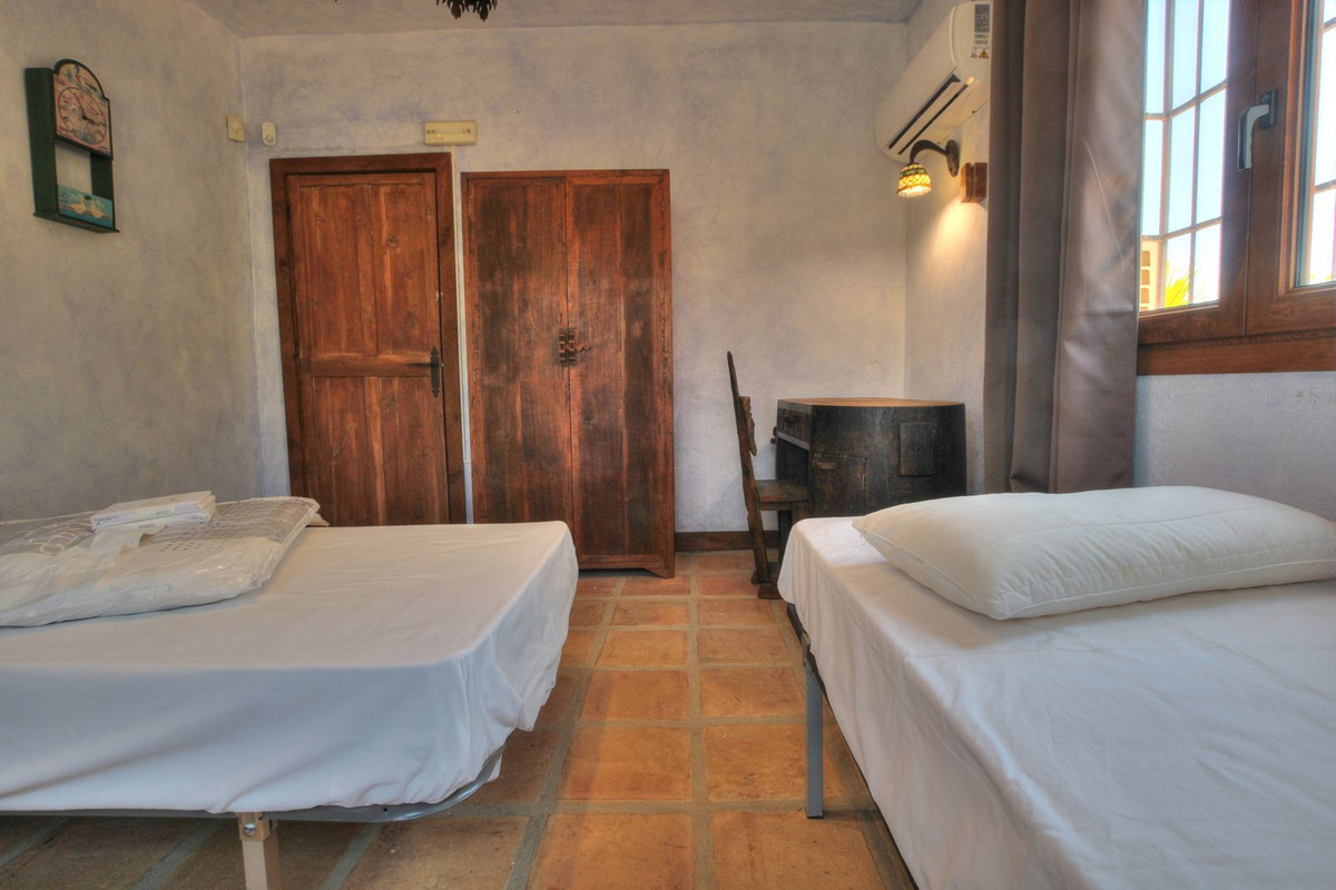 Huis te koop in Entrerrios | 4 slaapkamers H5075572